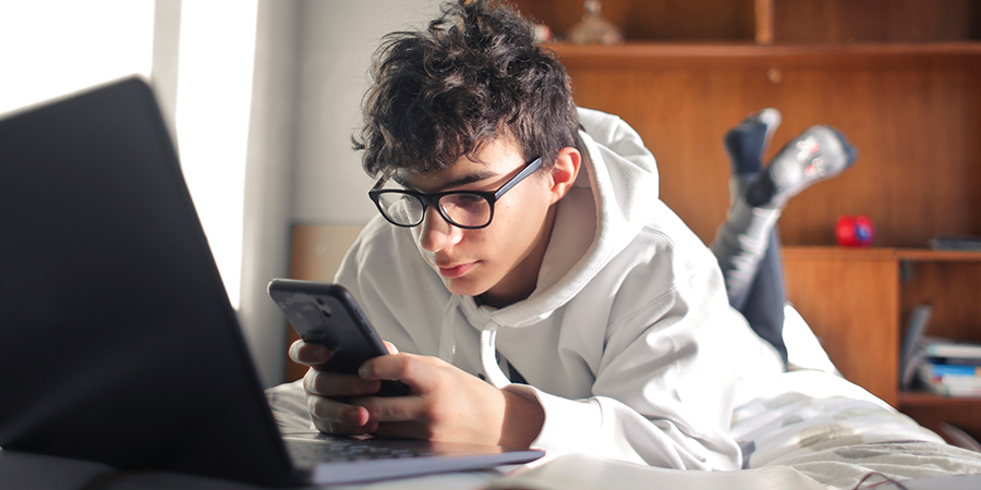 Tecnologia em excesso prejudica equilíbrio emocional dos jovens
